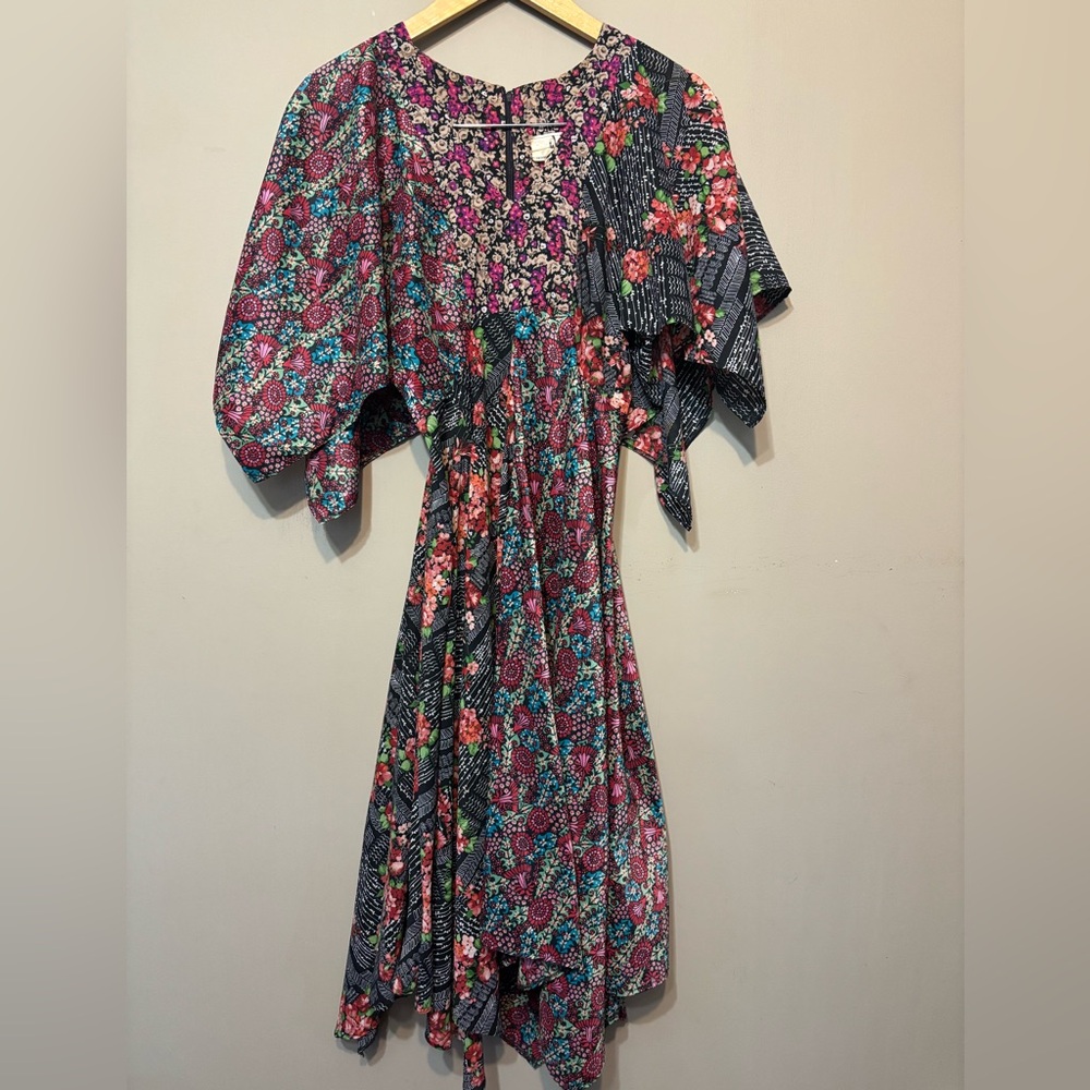 WENDY ORIGINALS Vintage Floral Multicolor Silhouette Dress, Wide Sleeves